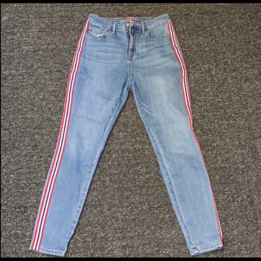 Guess Hi-Rise Skinny Jeans